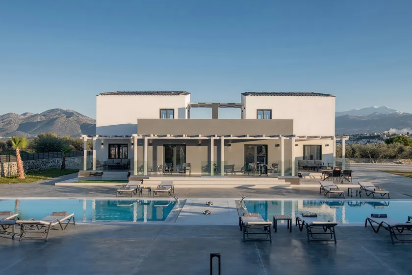 Pura Vida Villa, 2 Heated Pools, Hot Tubs & Sauna, By ThinkVilla - Image 1