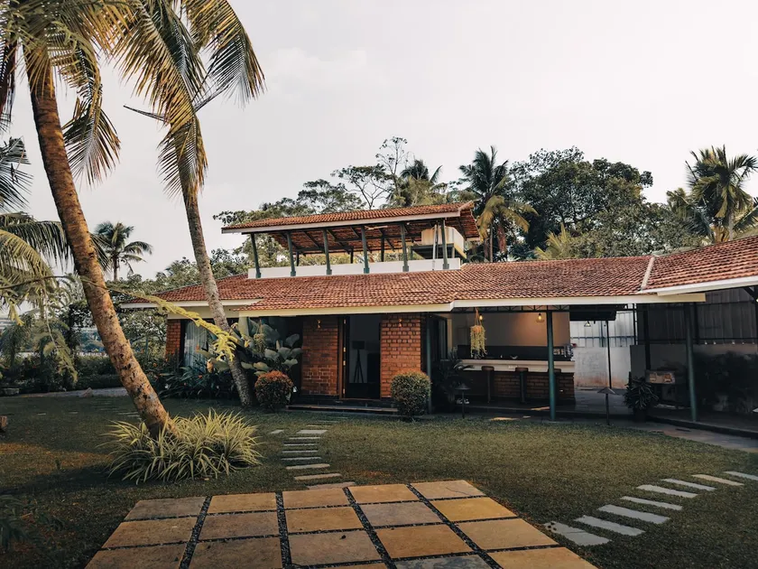 Riverside Villa in Cochin - Image 1