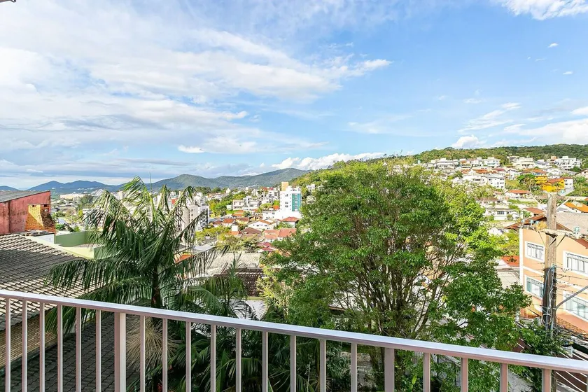 Spacious loft with balcony - PM05 - Image 1