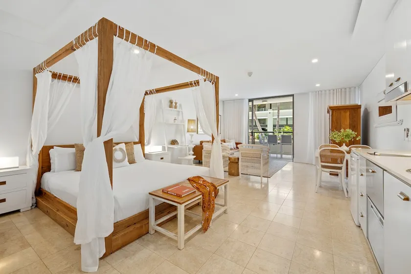 La Petit Unite - Luxe Santai Studio by uHoliday - Image 1