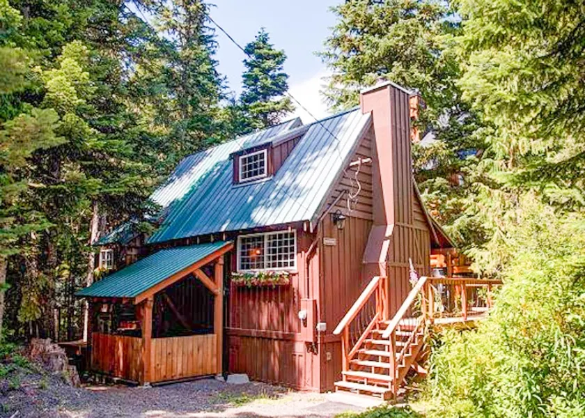 Wonderful Cabin with Hot Tub & Fireplace in Govy - Image 1