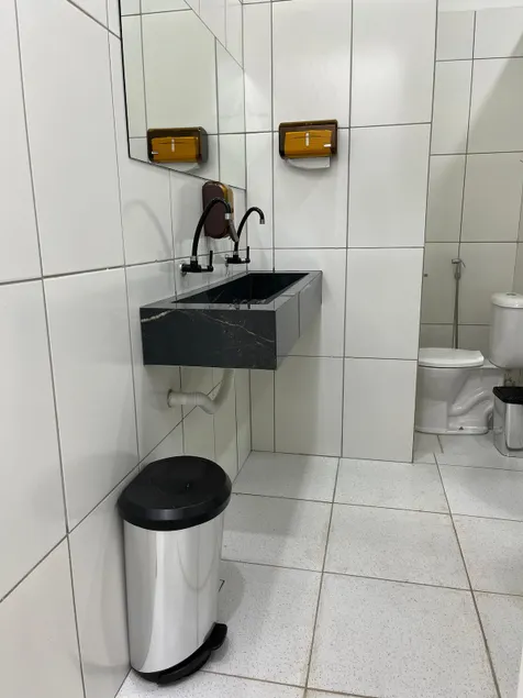 Fênix Guesthouse, 3-Bed Room (1 double, 1 single - Image 1