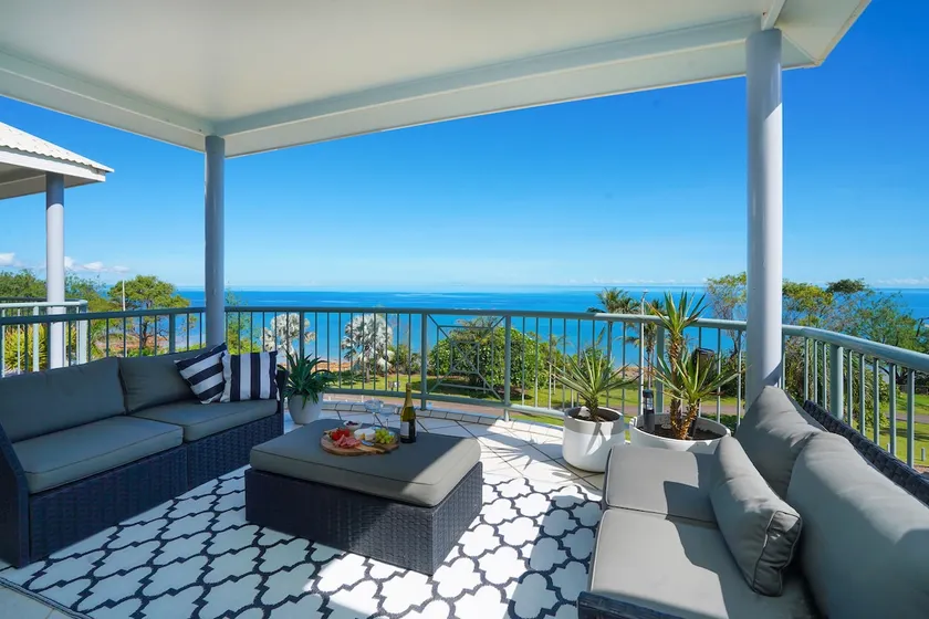 Sensational Sunsets Ocean Views from Top Floor - Image 1