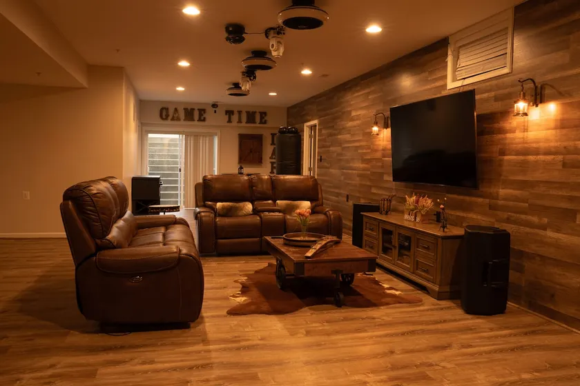 Peaceful Basement Cabin Vibes - Image 1