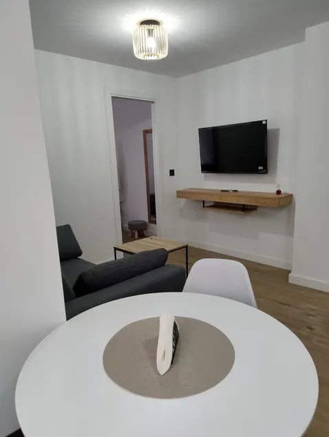 Modern loft in the heart of downtown. Apartment in Jaén. - Image 1