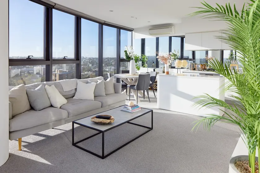 'Panoramic Elegance' Stylish off Chapel St with Pool - Image 1