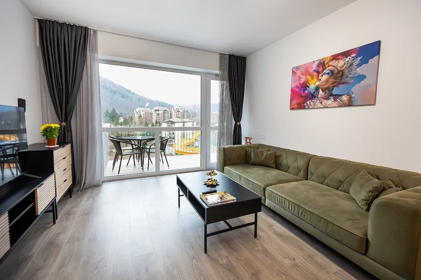 Royal Family Apartment - Image 1
