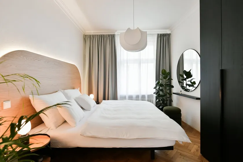Charming Quiet 1BR Apt No. 21 - Image 1