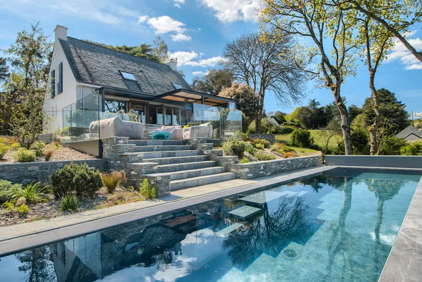 Villa – Pool – Spa – Breathtaking view – Terrace - Image 1