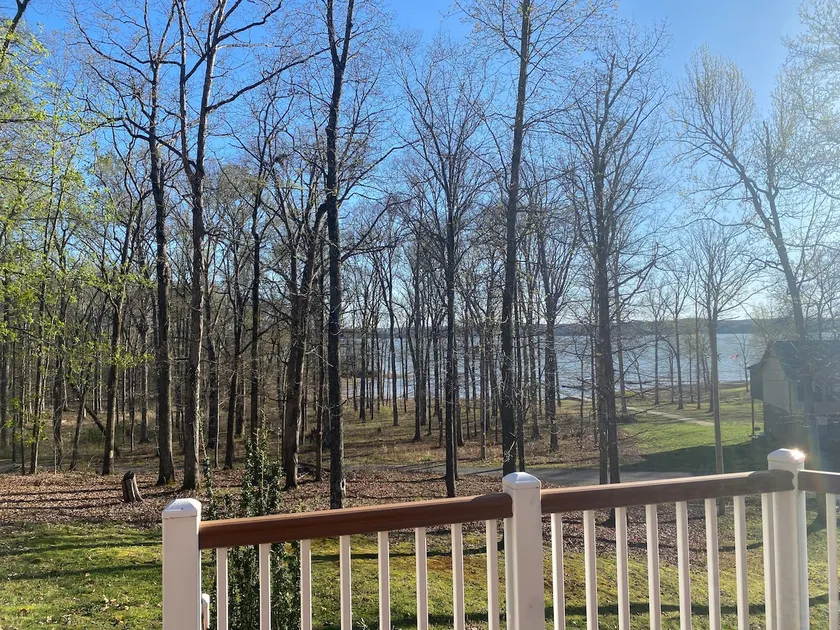 Lake Living at it’s Best! - Image 1