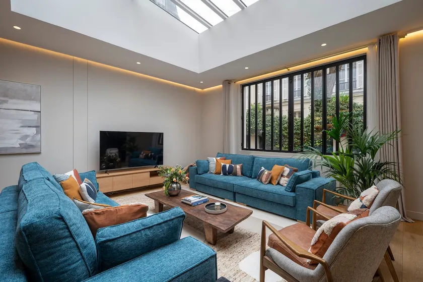 Glass-walled loft with air conditioning – Montmartre & South Pigalle - Image 1