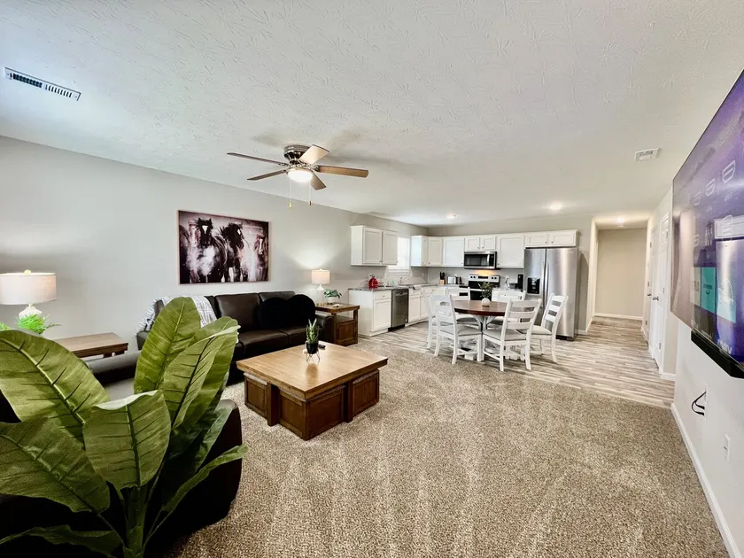 Home away from Home! Great for workers and family - Image 1