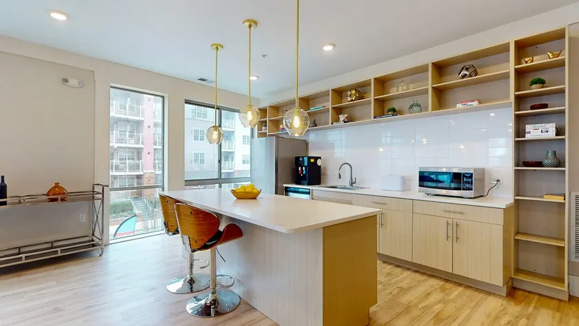 Modern Comforts ,Free Gym Access - Image 1