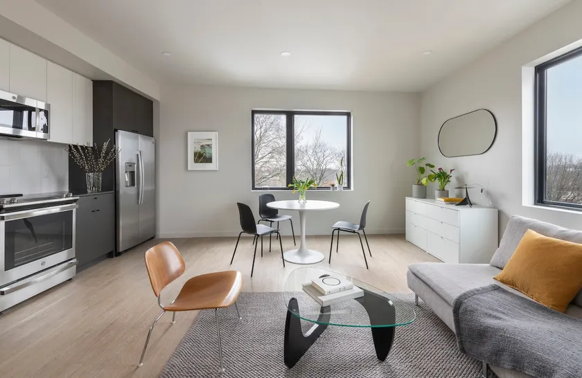 Modern New Apartment, East Side - Image 1