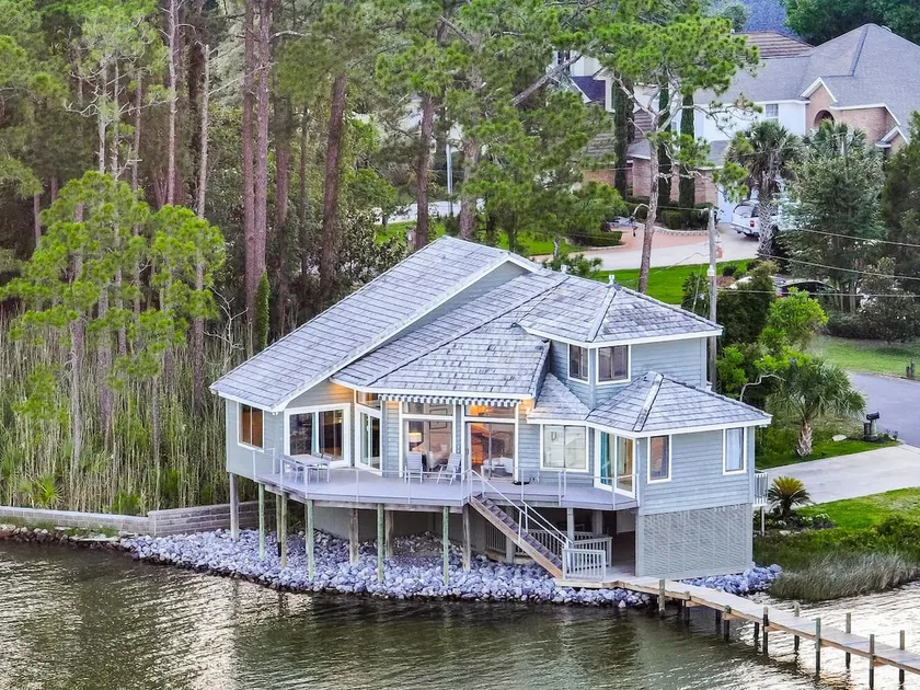 Featured on HGTV'S My Lottery Dream Home! - Image 1
