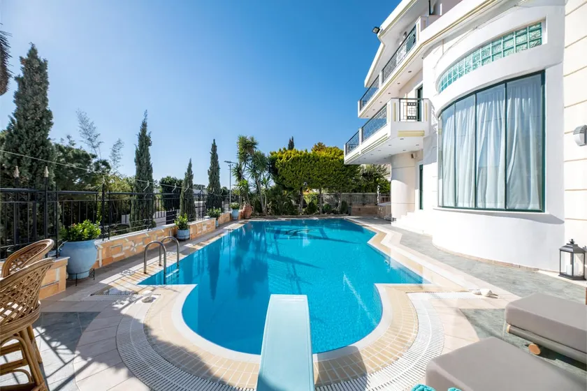 Vouliagmeni Athenian Riviera Villa - Image 1