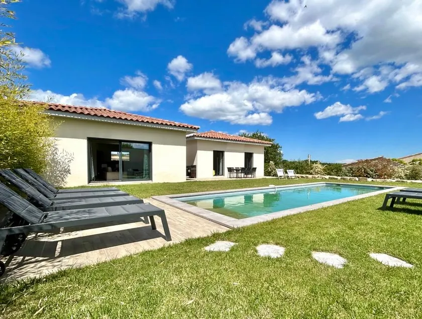 Villa - Image 1