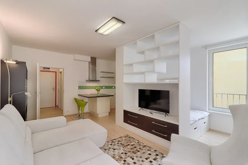 Peace-Comfort in Near Center w/Balcony, 500MB WIFI - Image 1
