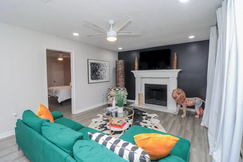 Reservoir Modern 3BR Home - Image 1