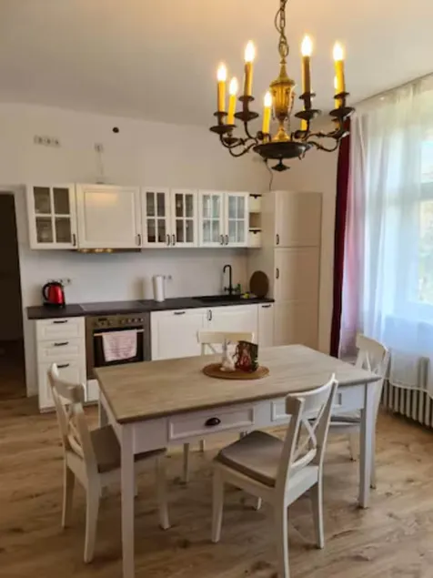 Red apartment on the estate - Image 1