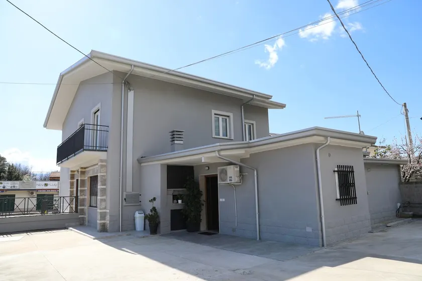 short rentals - Image 1
