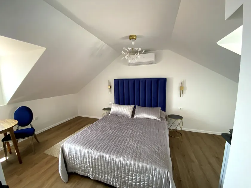 Villa de Blue-Rooftop pool & Jacuzzi - Image 1