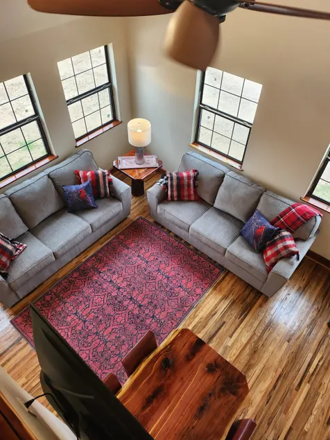 Cardinal Cottage with Lakefront Views - Image 1