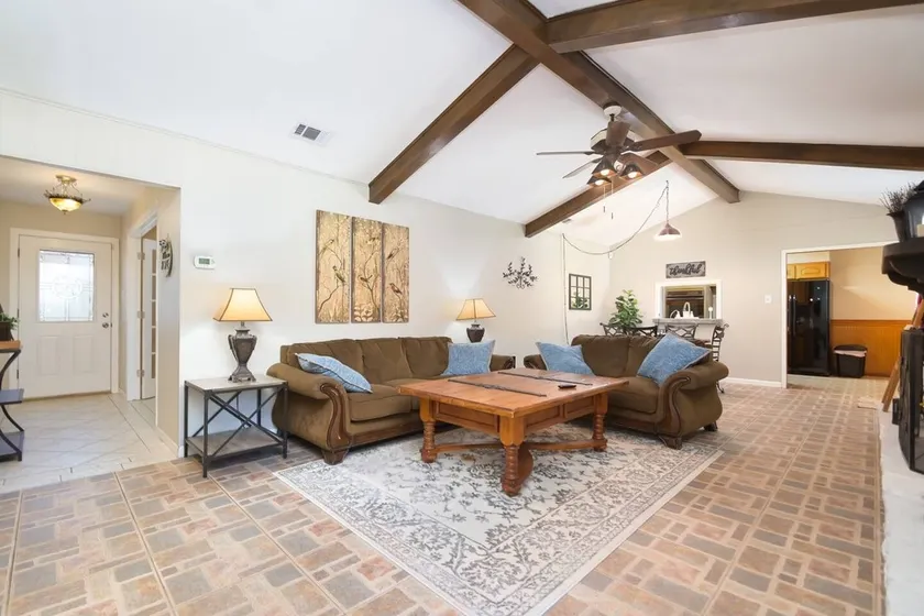 SA, Texas Hill Country Getaway - Image 1