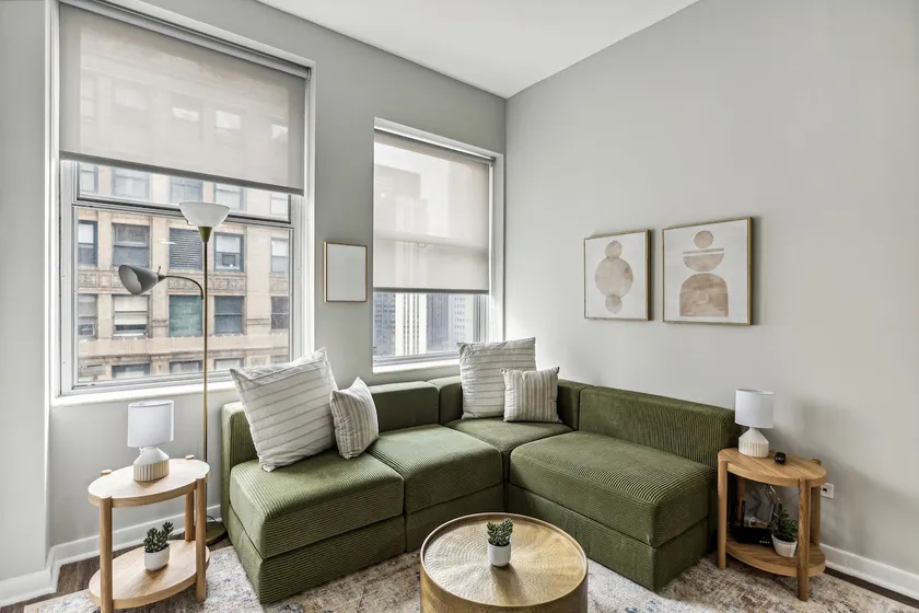 Comfy 2BR-2BTH | Steps to The Bean & Michigan Ave - Image 1