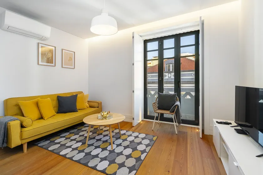 WHome Urban Elegance: A Modern Haven in Lisbon's Heart - Image 1