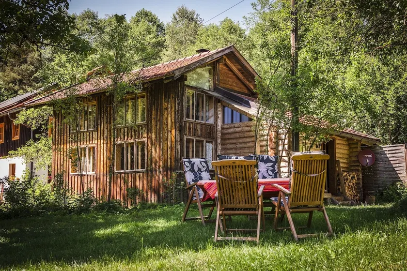 Log cabin in the middle of the forest - Image 1