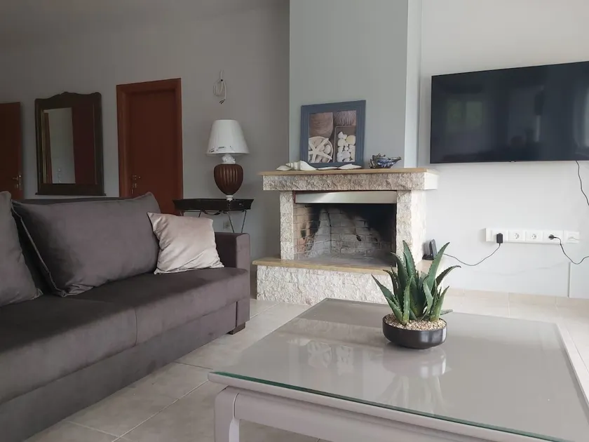 Seaside villa in Nafpaktos - Image 1