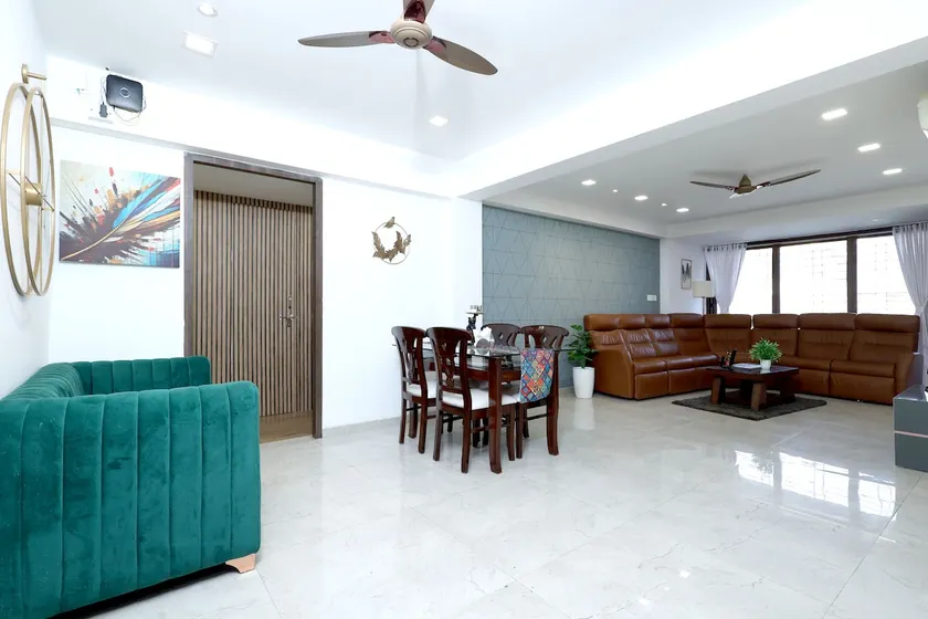 Business Traveler’s 4 BHK Apartment Near NESCO - Image 1