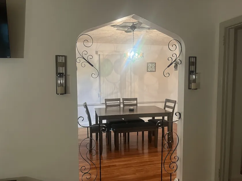 Cozy Cambria Getaway | 13 min John F. Kennedy - Image 1