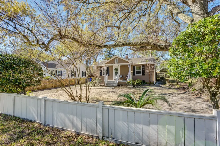 Laid-back Lowcountry Cottage - Image 1
