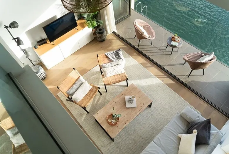 Luxury Waterfront Townhouse - Image 1