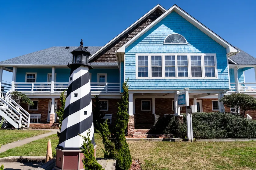 Agnes - Offshore Beach Club - Image 1