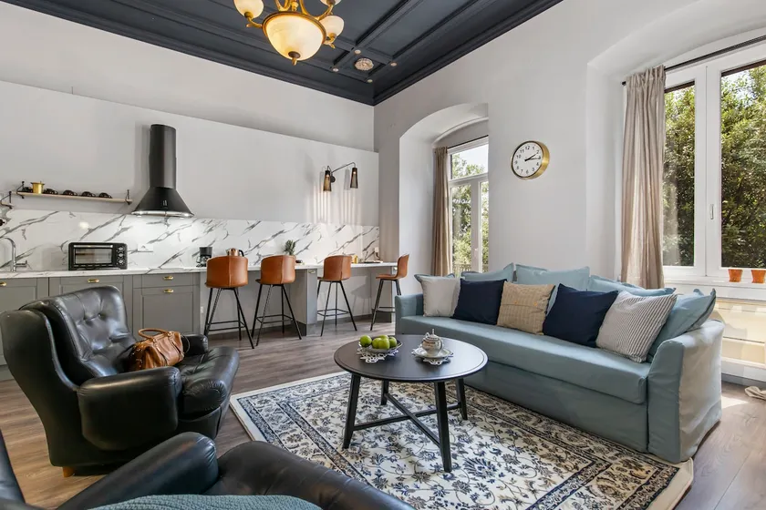 Carpathia apartment Captain Arthur #1 - Image 1
