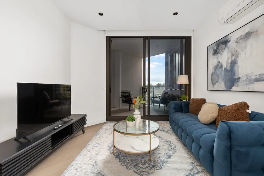 Modern & Stylish 1BR Apt w Balcony, WiFI =& Parking - Image 1
