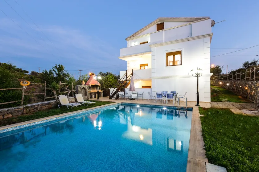Villa Eleftheria 5 bedrooms, swimming pool in Panormo - Image 1