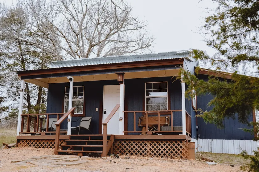 Tara Winery Cabin - Image 1