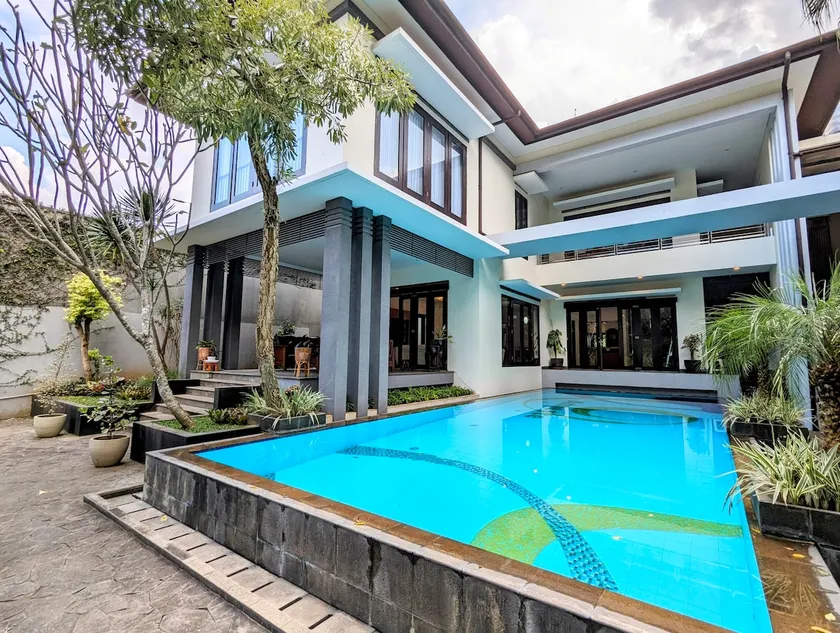 Cottonwood Villa Mewah Nilaya Dago BBQ Billyard - Image 1