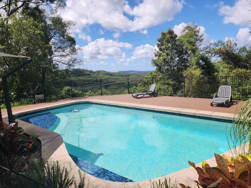 Private Hinterland Retreat - Image 1