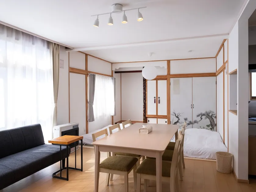 Furano | Sleeps 14 | Spacious Japanese Home | 12 Minutes to Skiing - Image 1