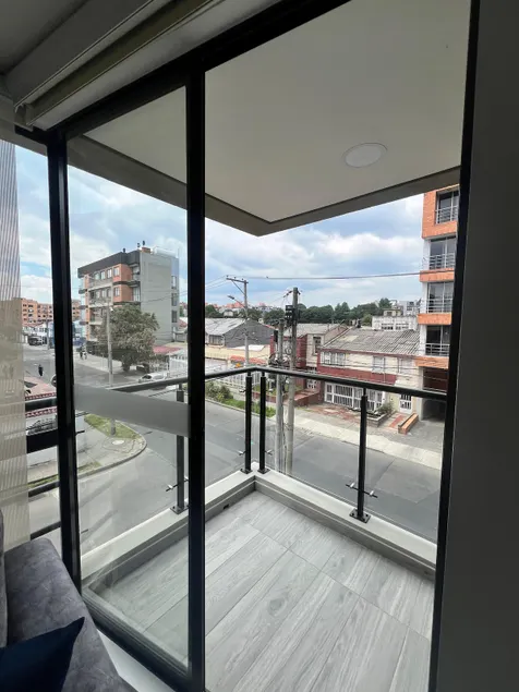 Suite Batan 406 - Image 1