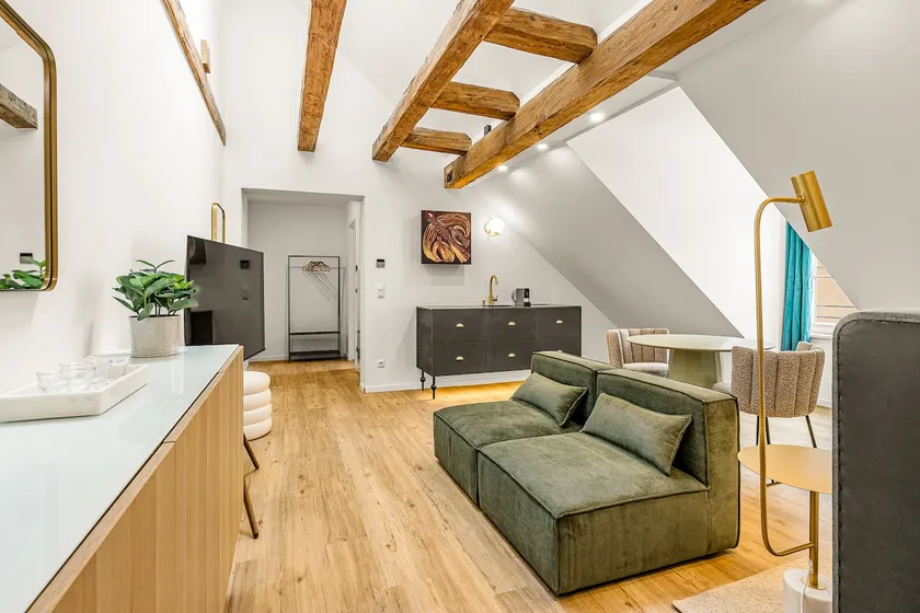 Modern meets monument - studio with kitchen - Image 1