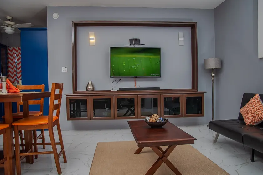 Sunset Oasis: 3BR Portmore Gem - Image 1