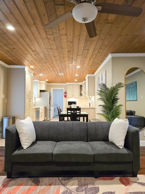 Peaceful Modern Home near DFW/AT&T/Six Flags - Image 1