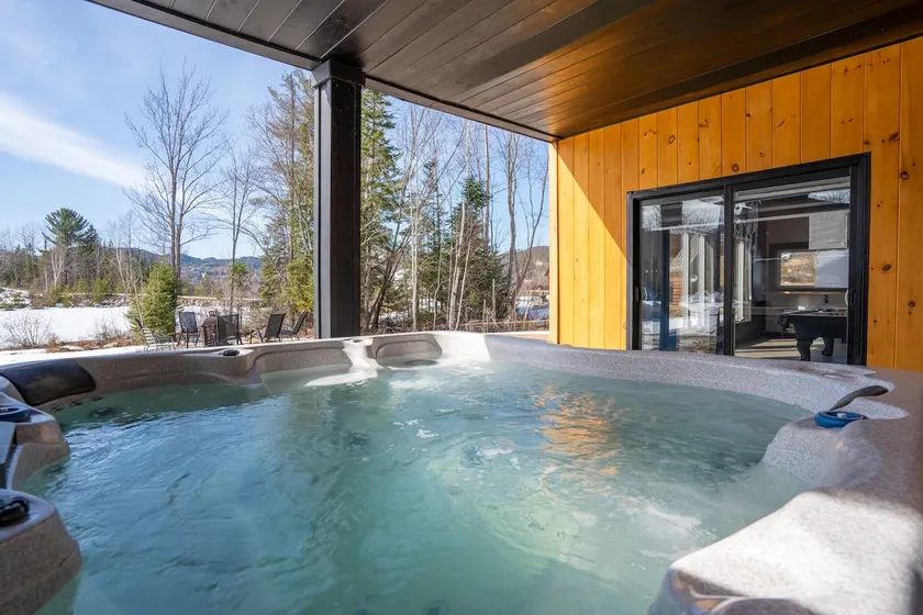 Chalet NovelEra | Private Lake Hot Tub & Game Room - Image 1