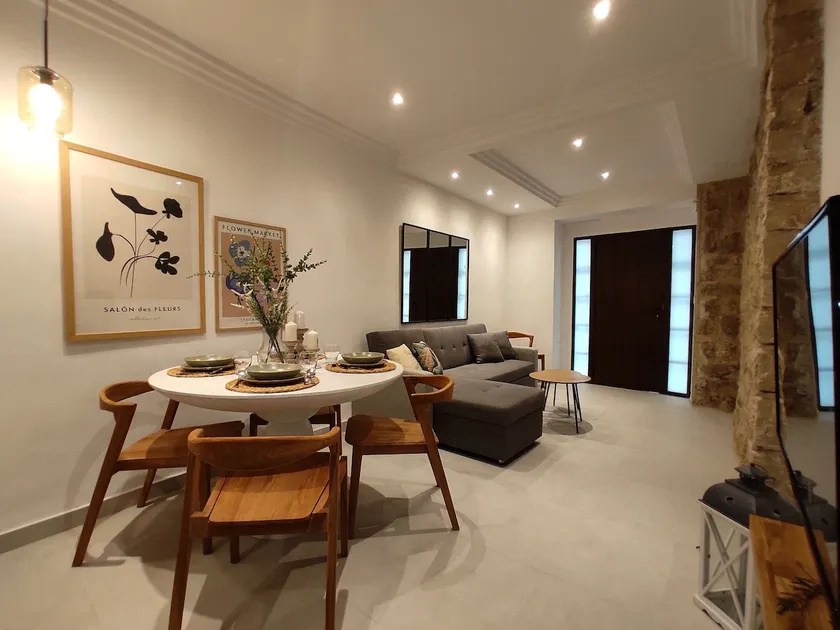 Luxury & Comfort - Image 1